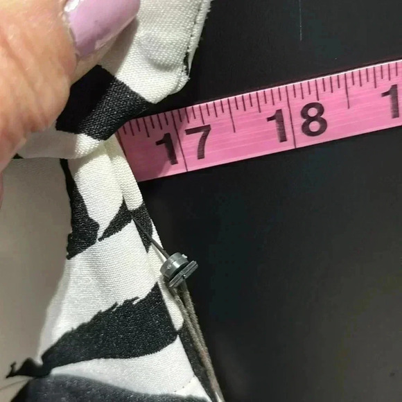 Vince Camuto Sheath midi round neck,short sleeve, 3/4 zip back, pattern - Picture 11 of 13